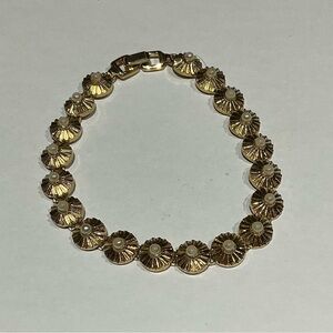 Vintage Crown Trifari gold tone link Link Bracelet with Faux Pearls